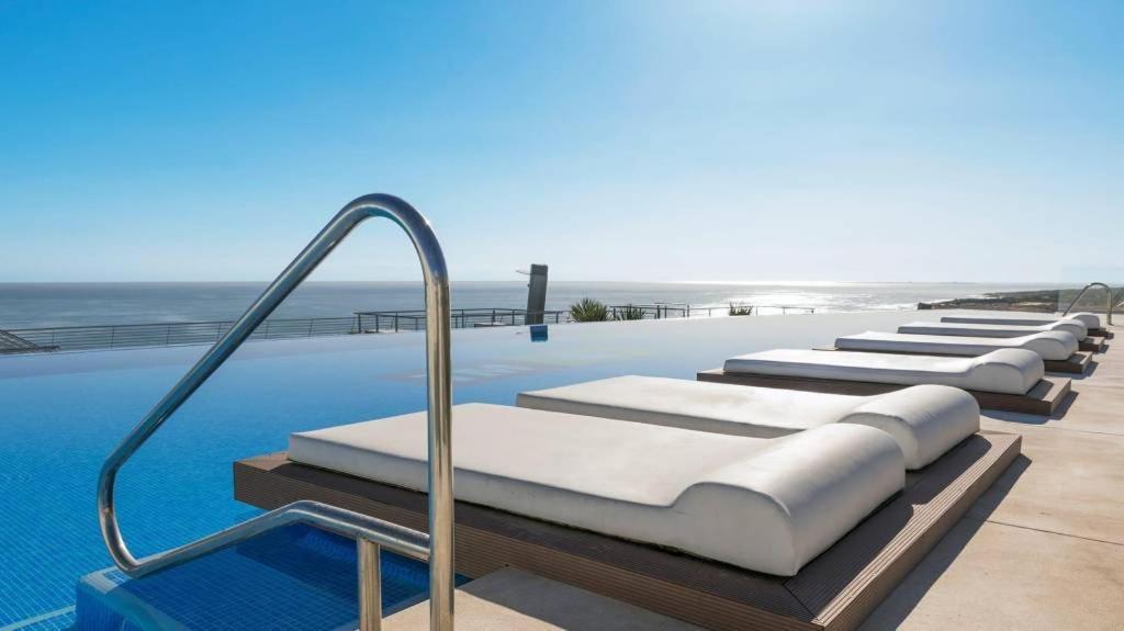Infinity View